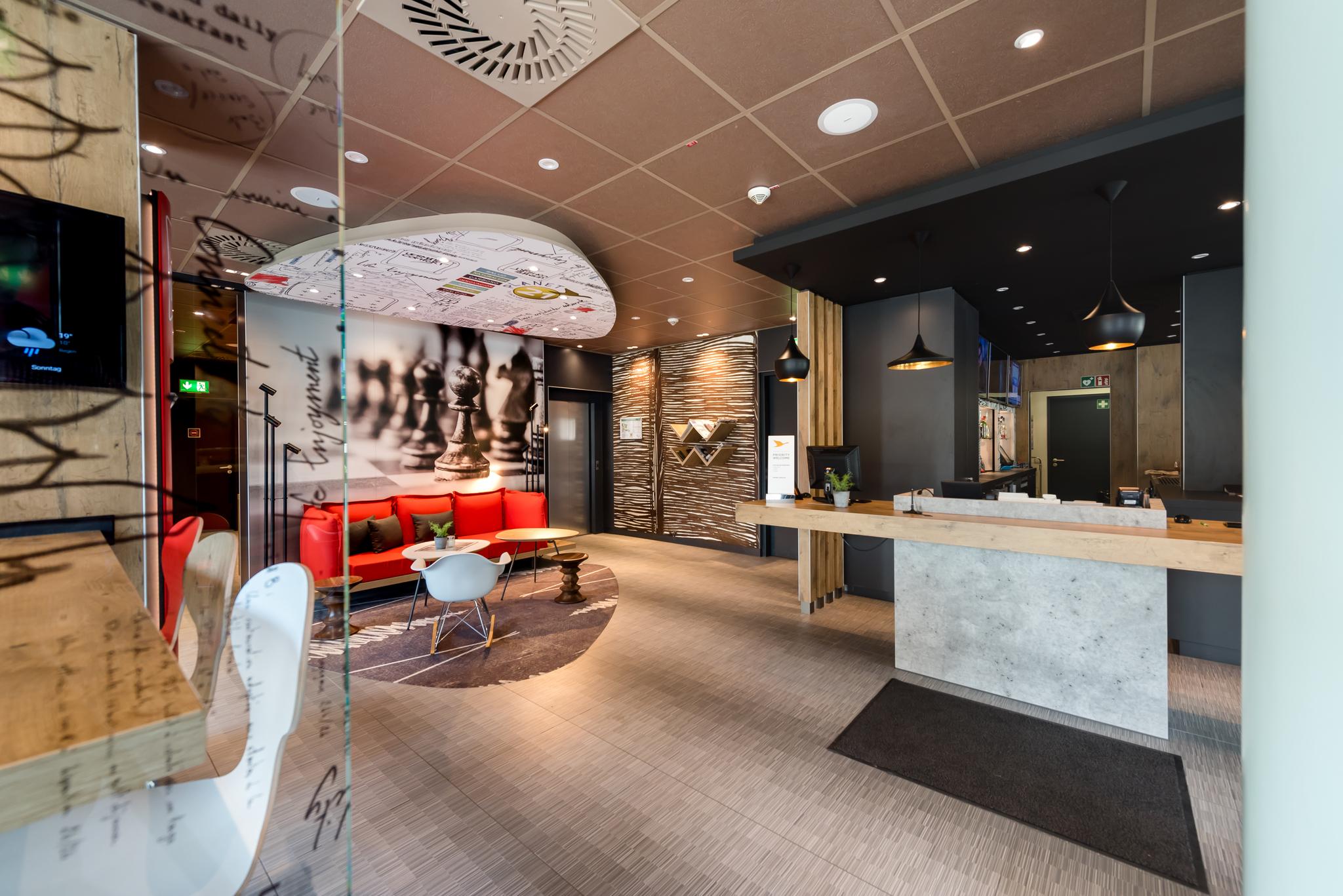 B&B Hotel Wuppertal-City Exterior photo